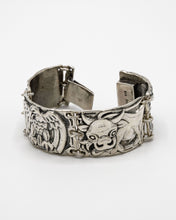 Load image into Gallery viewer, Armband (vættir) eftir Finn Jónsson / Bracelet (land spirits) by Finnur Jónsson - Listasafn Íslands